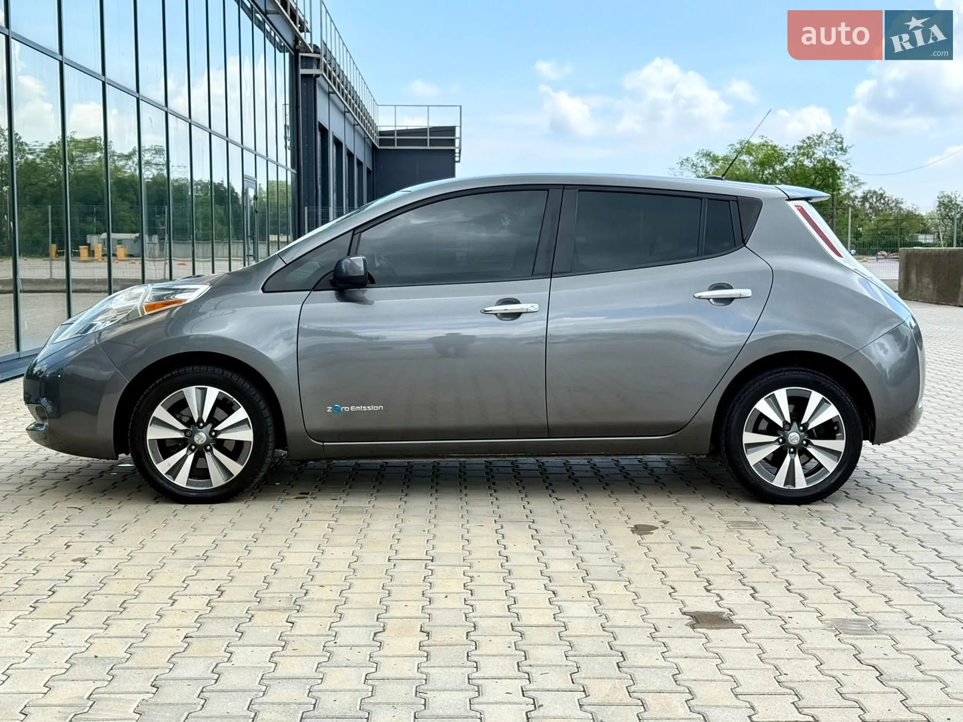 2015 Nissan Leaf - мініатюра 13
