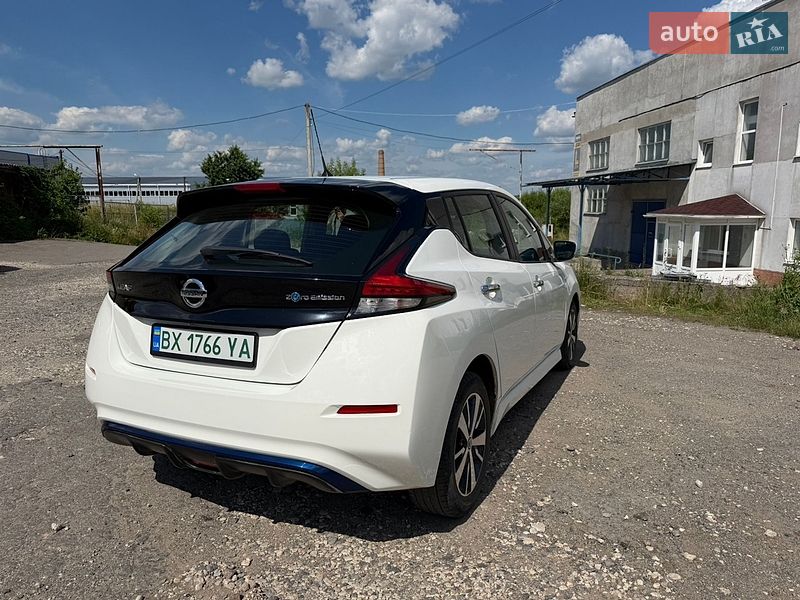 Хетчбек Nissan Leaf 2018 в Хмельницькому