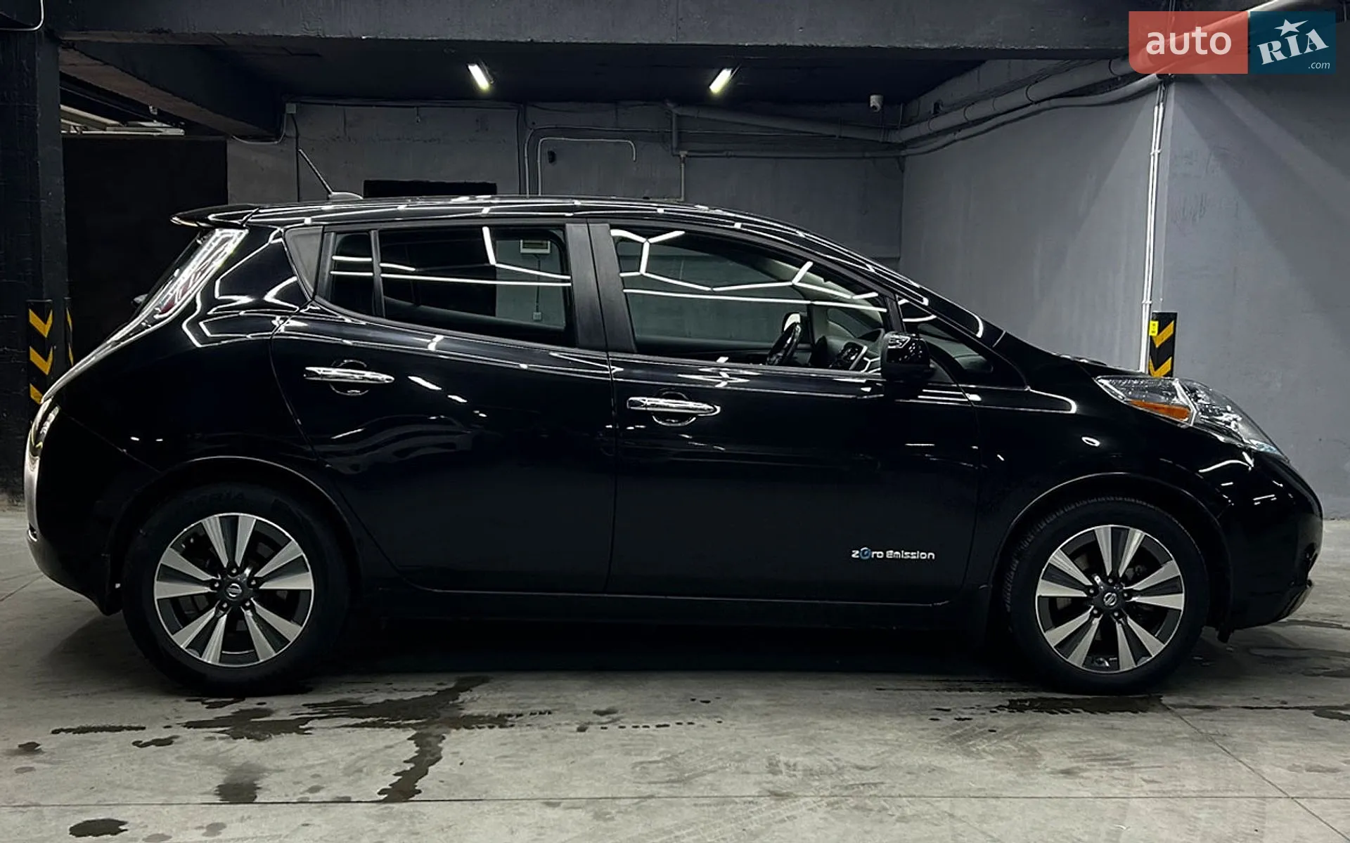 2017 Nissan Leaf - мініатюра 10