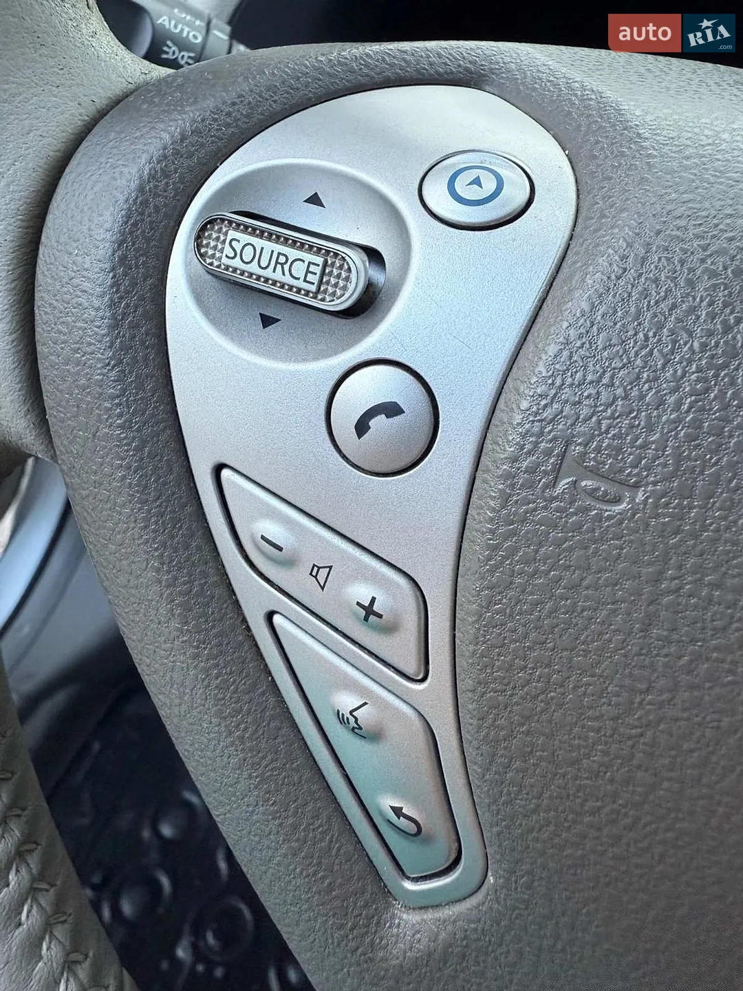 2012 Nissan Leaf - мініатюра 21