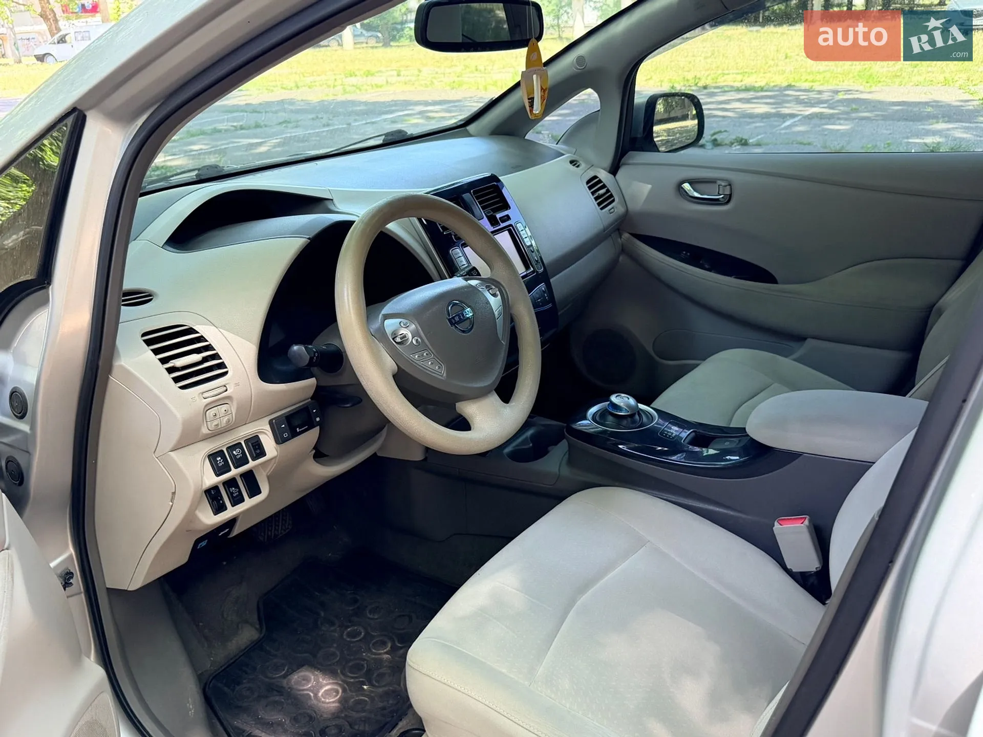 2010 Nissan Leaf - мініатюра 16