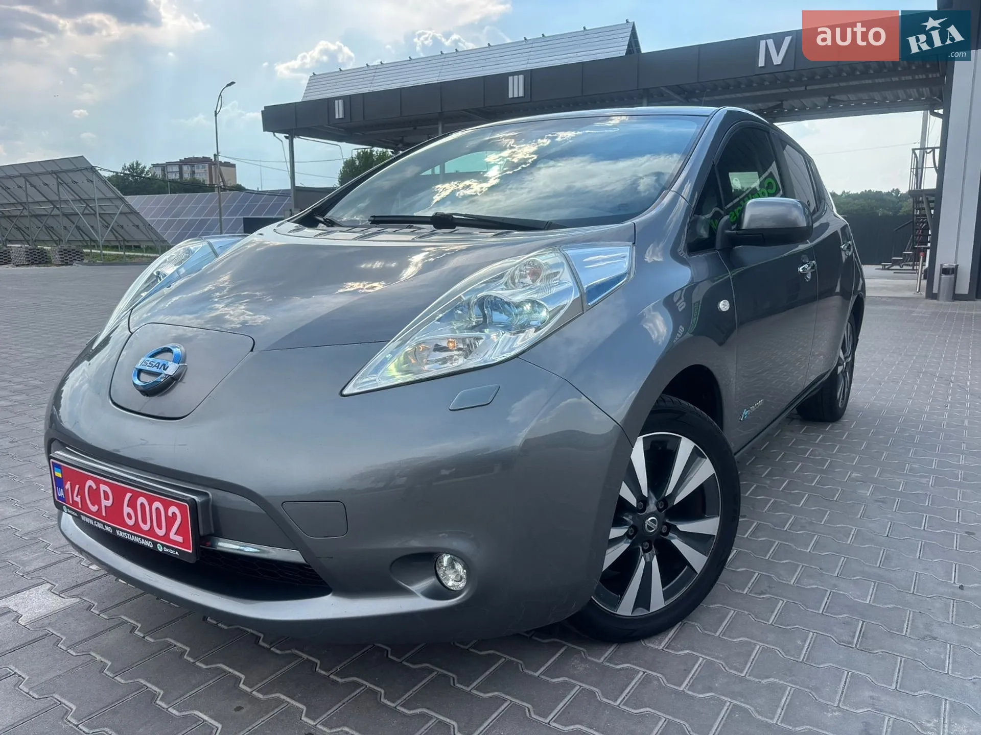 2017 Nissan Leaf - мініатюра 2