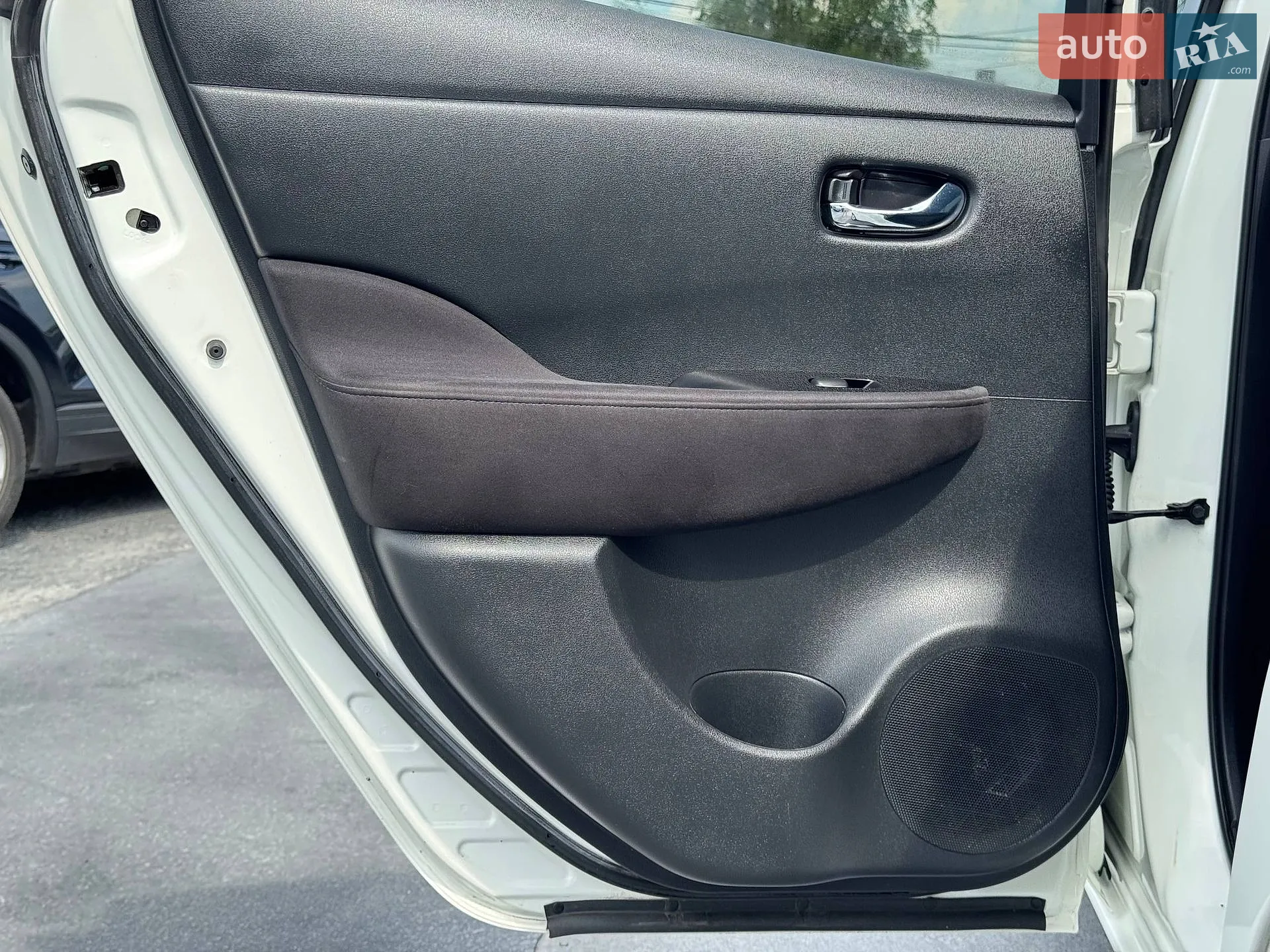 2016 Nissan Leaf - мініатюра 45