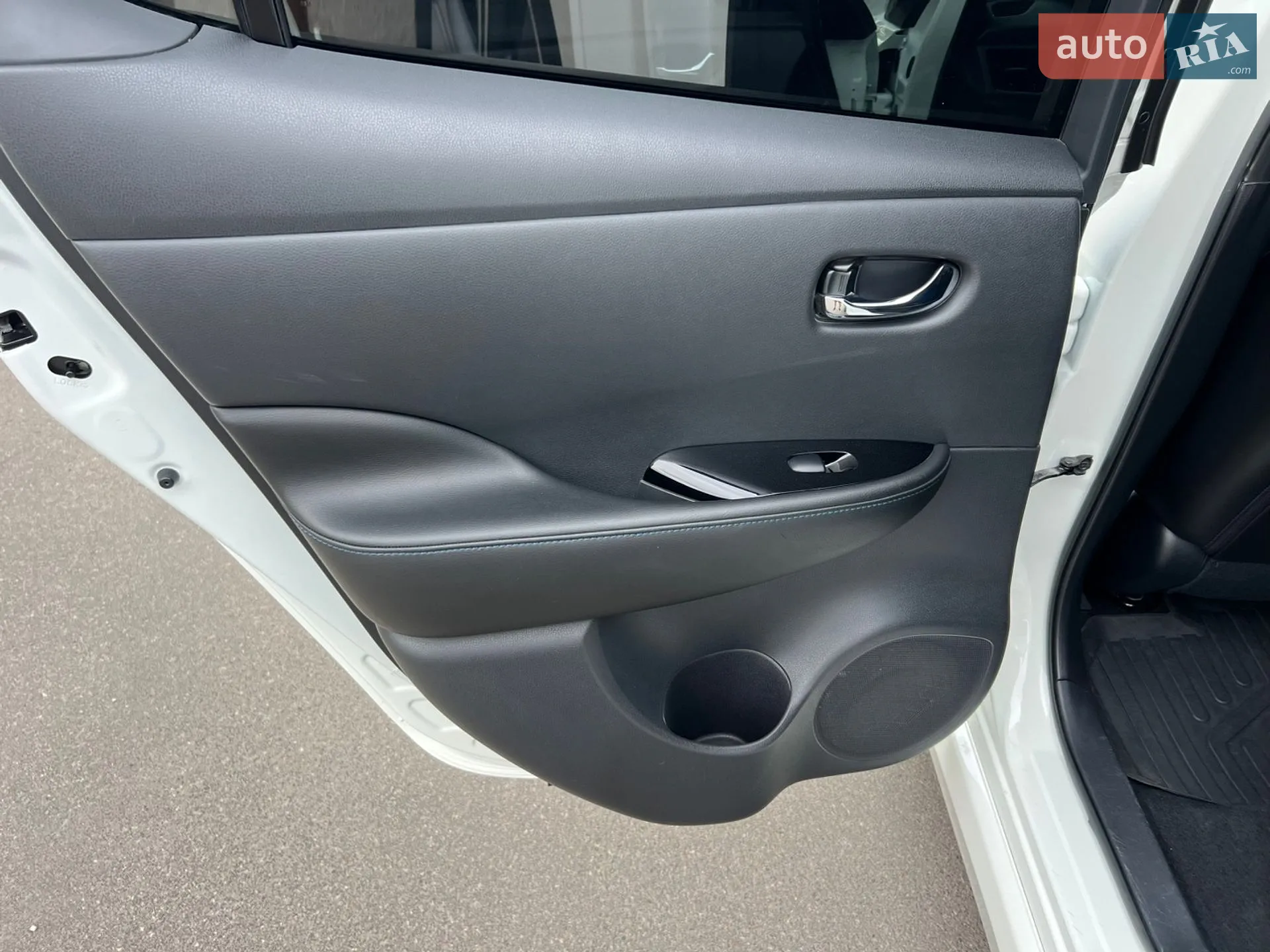2020 Nissan Leaf - мініатюра 17
