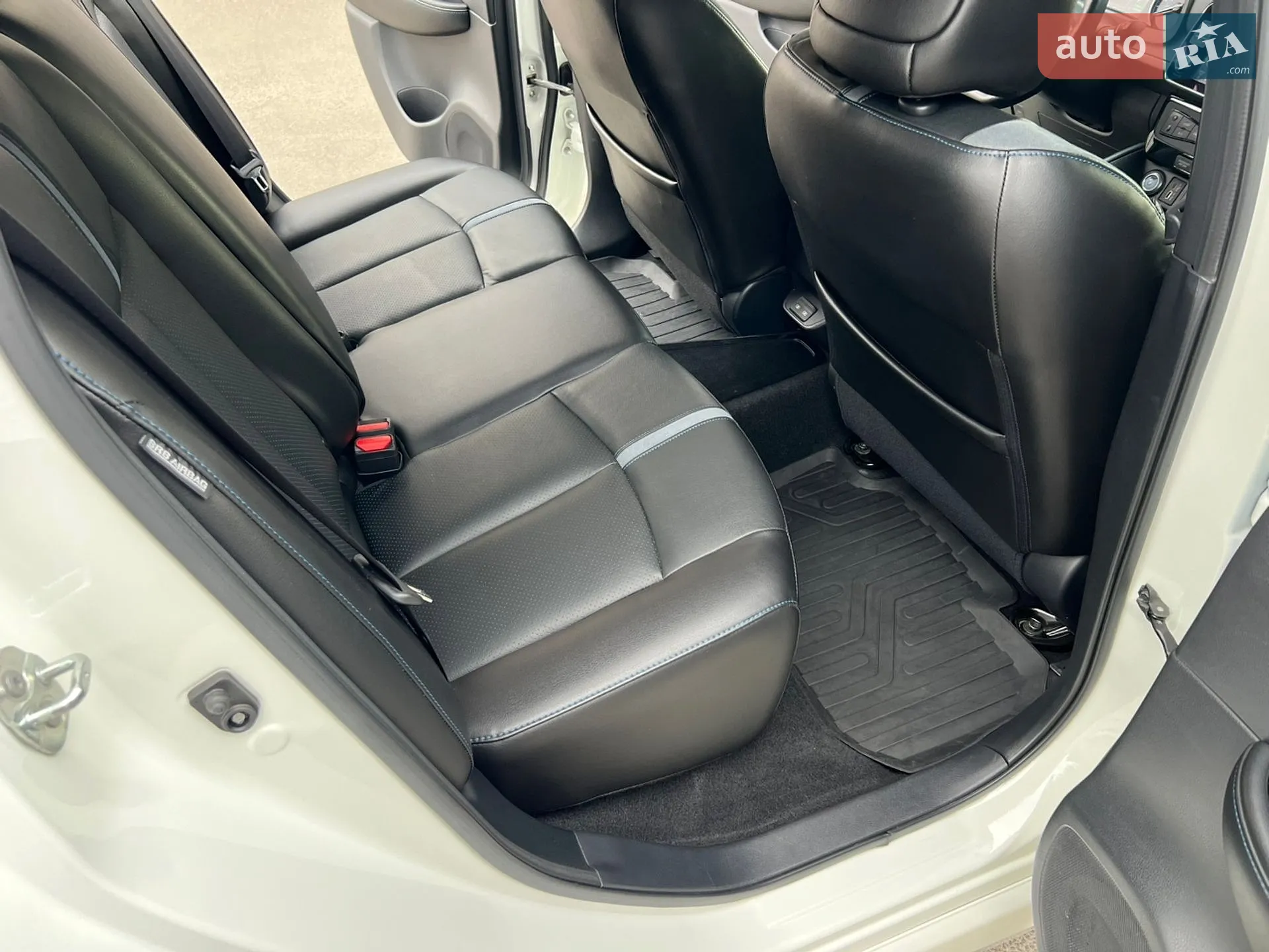 2020 Nissan Leaf - мініатюра 15