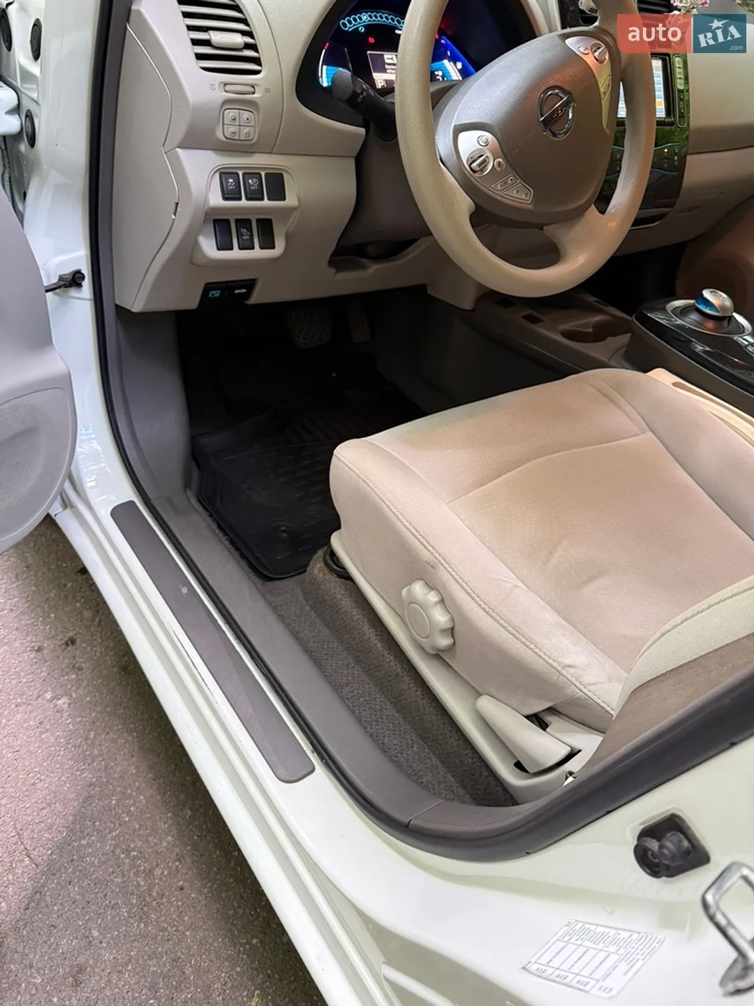 2010 Nissan Leaf - мініатюра 51