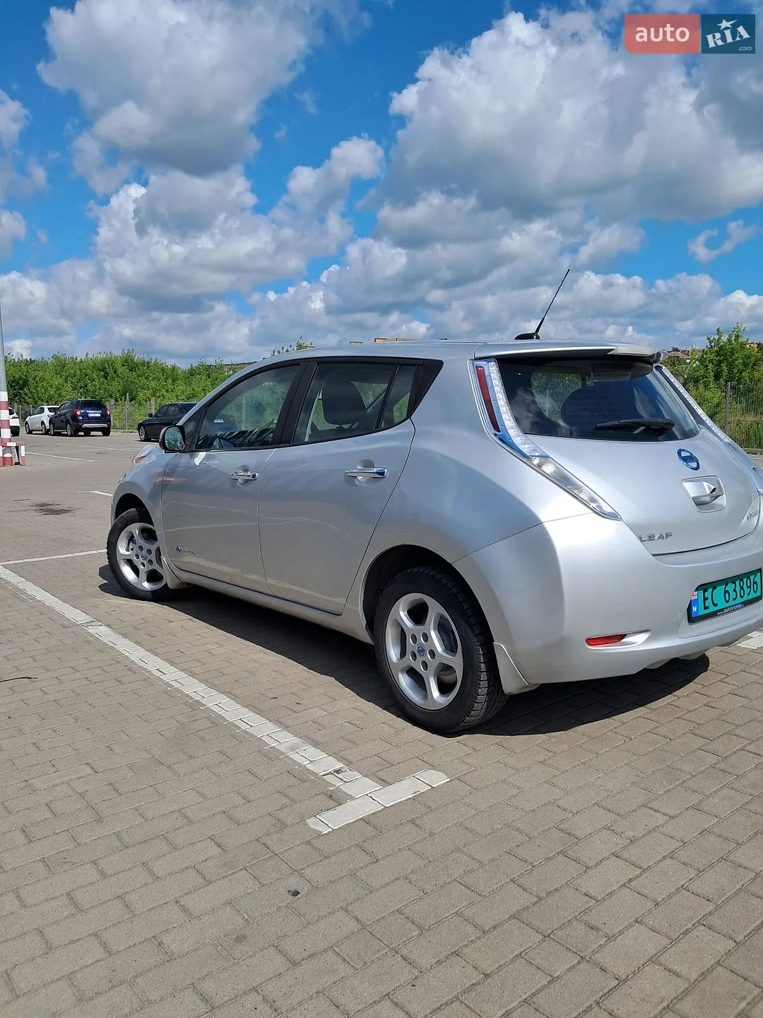 2014 Nissan Leaf - мініатюра 11