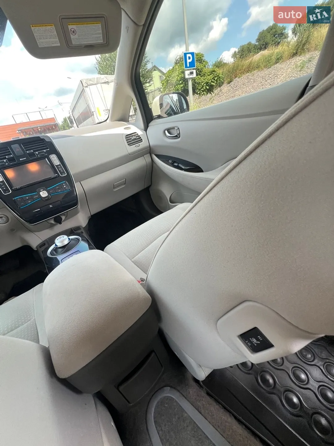 2011 Nissan Leaf - мініатюра 9