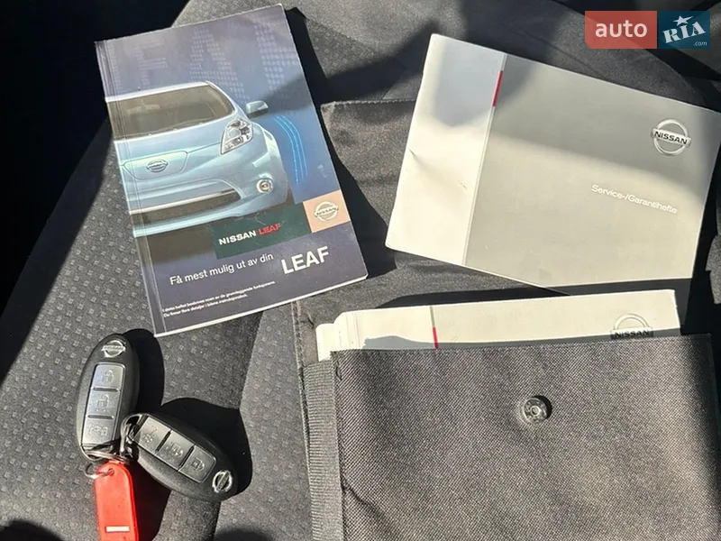 Хэтчбек Nissan Leaf 2015 в Житомире документ