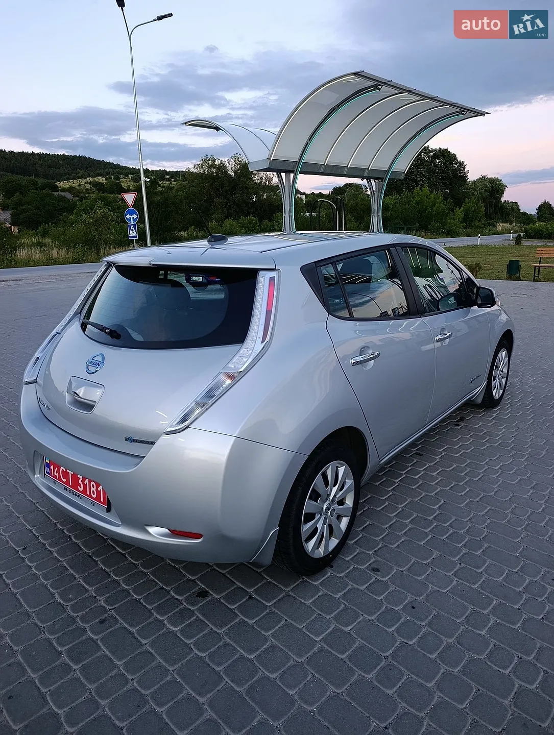 2014 Nissan Leaf - мініатюра 8