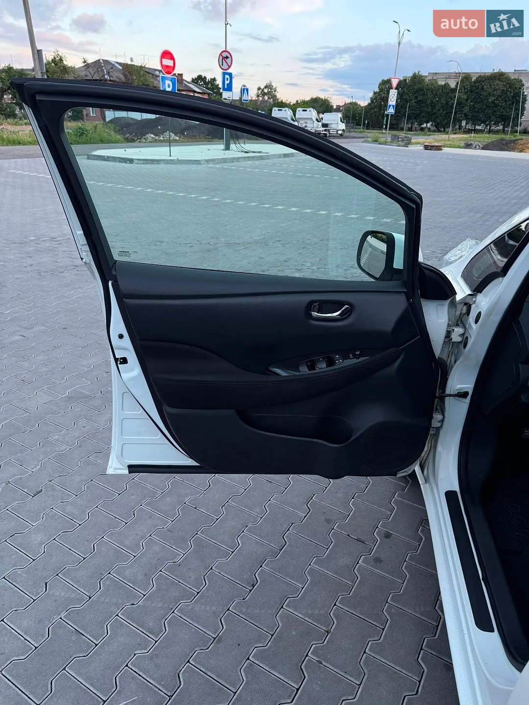 2014 Nissan Leaf - мініатюра 33