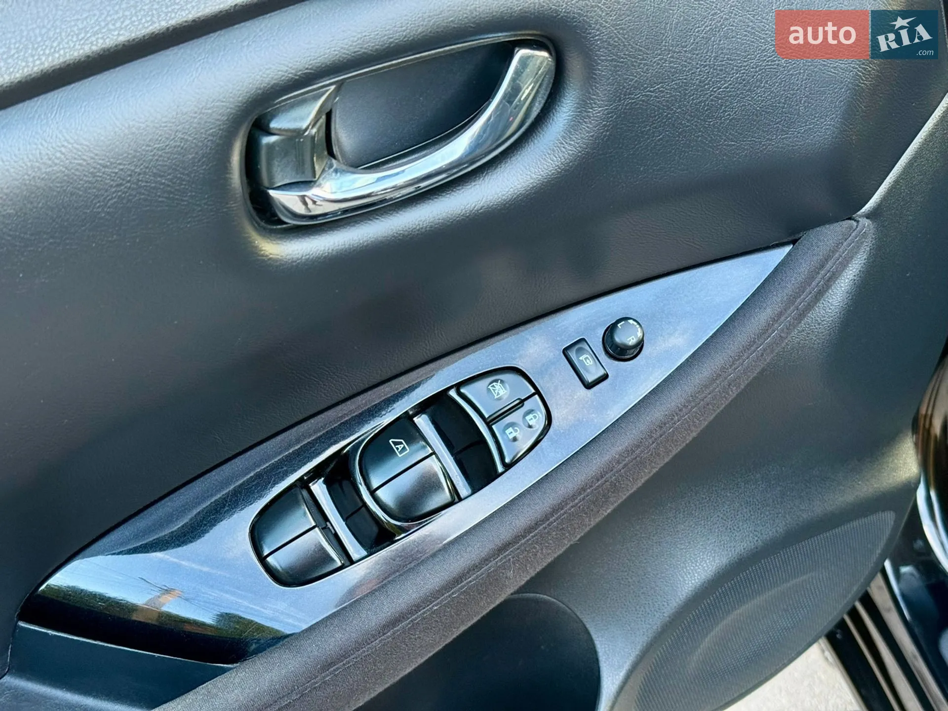 2014 Nissan Leaf - мініатюра 25