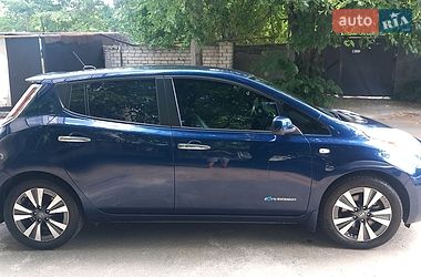 Хэтчбек Nissan Leaf 2016 в Одессе