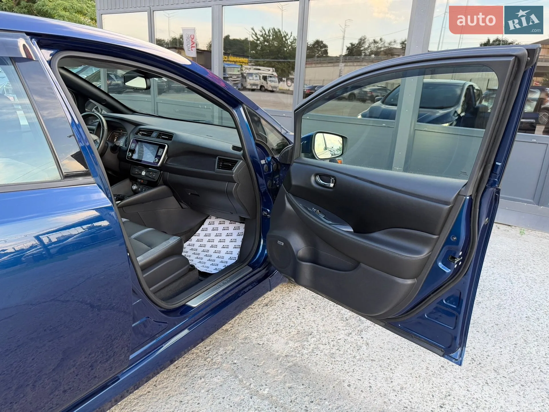 2020 Nissan Leaf - мініатюра 23
