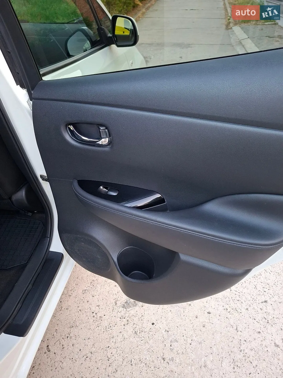 2014 Nissan Leaf - мініатюра 36