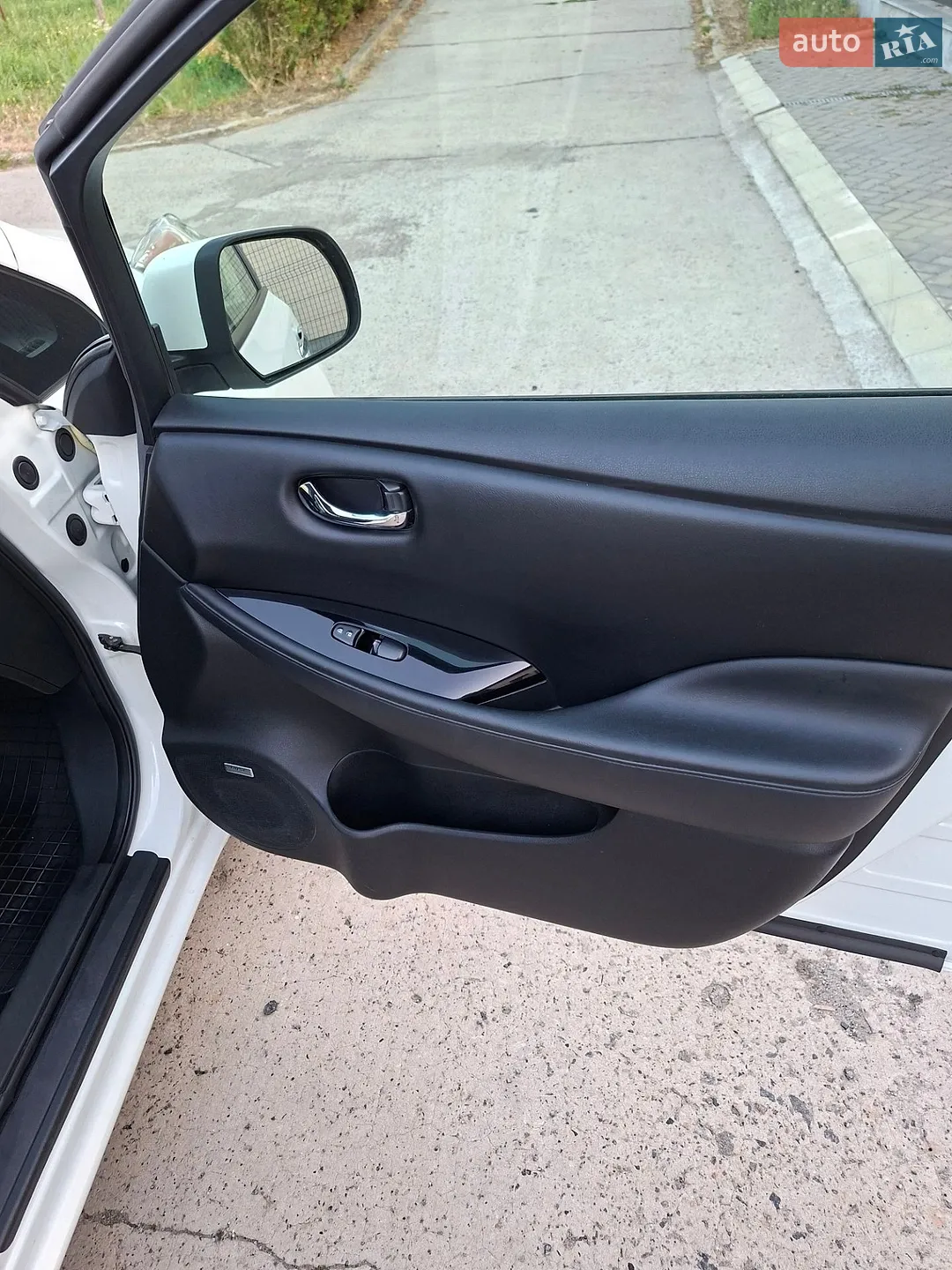 2014 Nissan Leaf - мініатюра 41