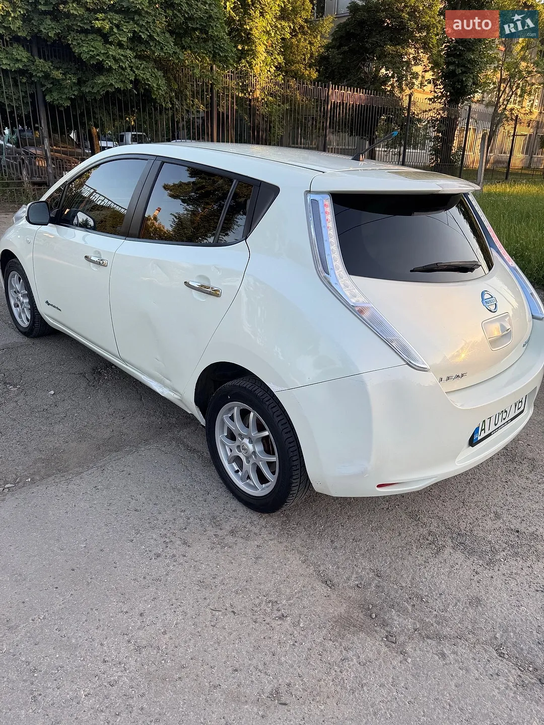 2011 Nissan Leaf - мініатюра 3