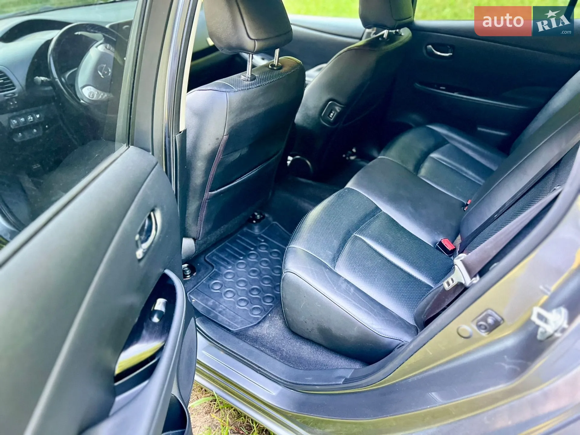 2015 Nissan Leaf - мініатюра 14
