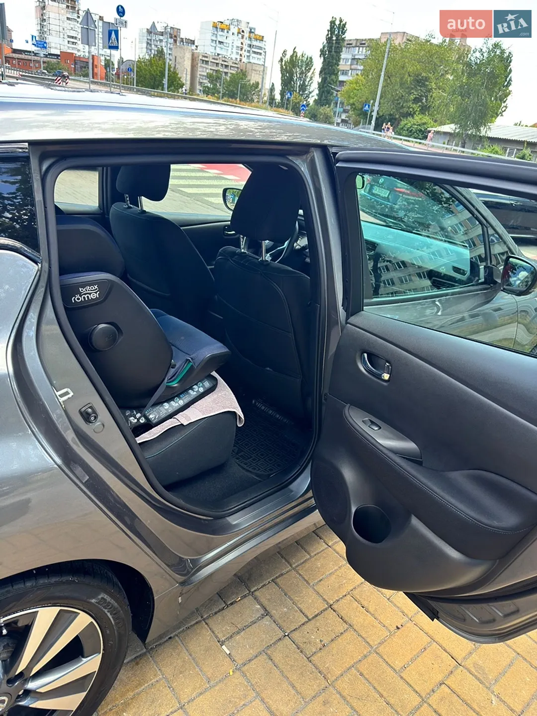 2022 Nissan Leaf - мініатюра 21
