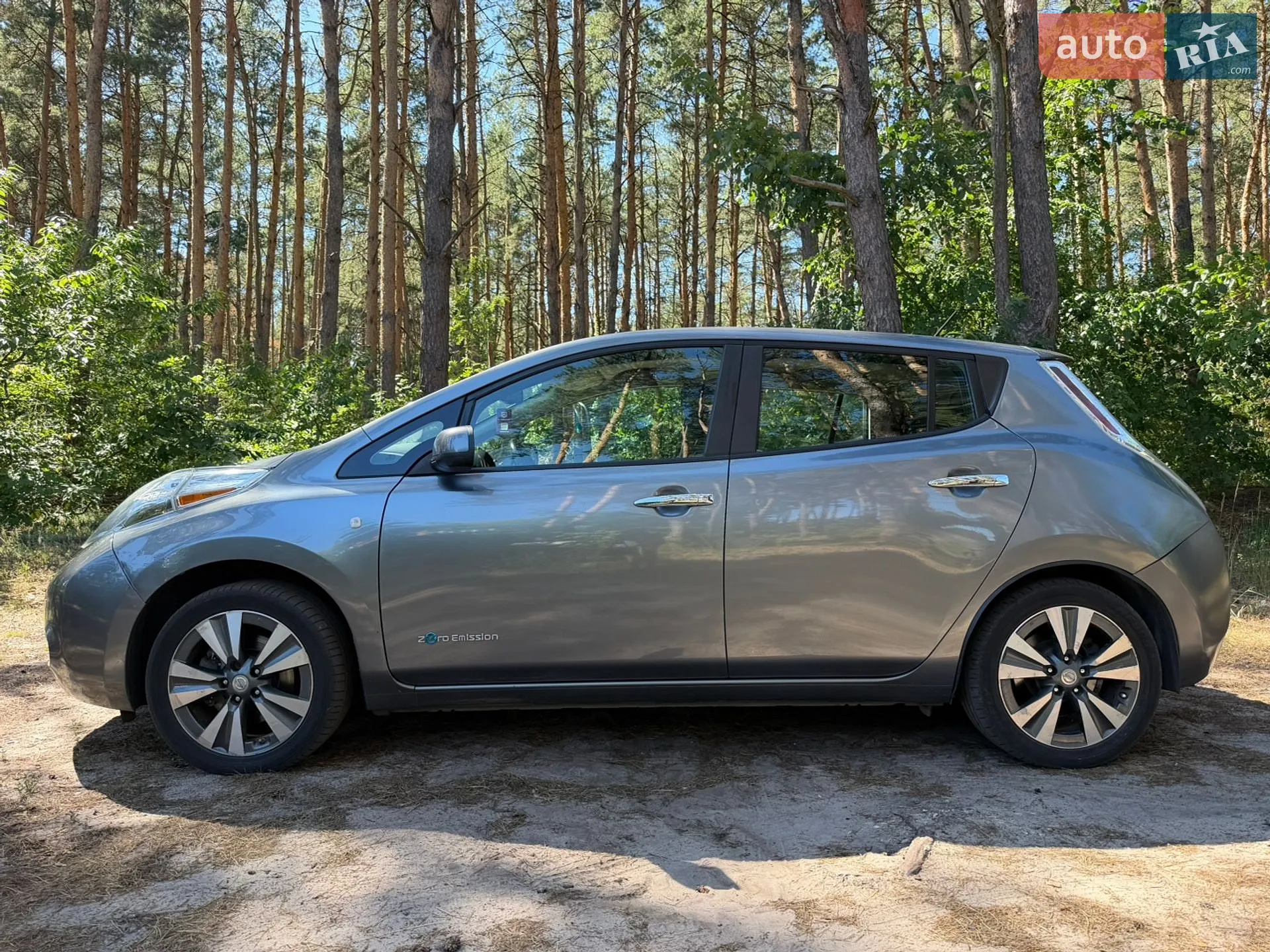 2015 Nissan Leaf - мініатюра 8