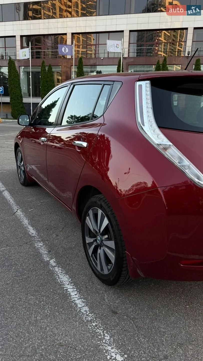 2015 Nissan Leaf - мініатюра 12