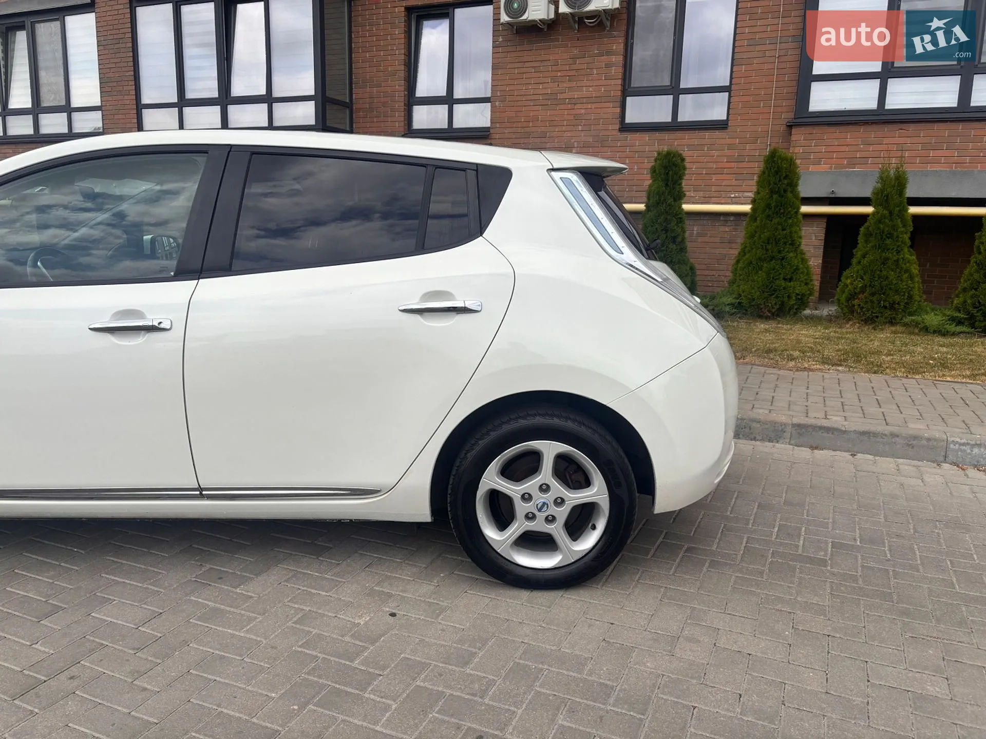 2014 Nissan Leaf - мініатюра 12