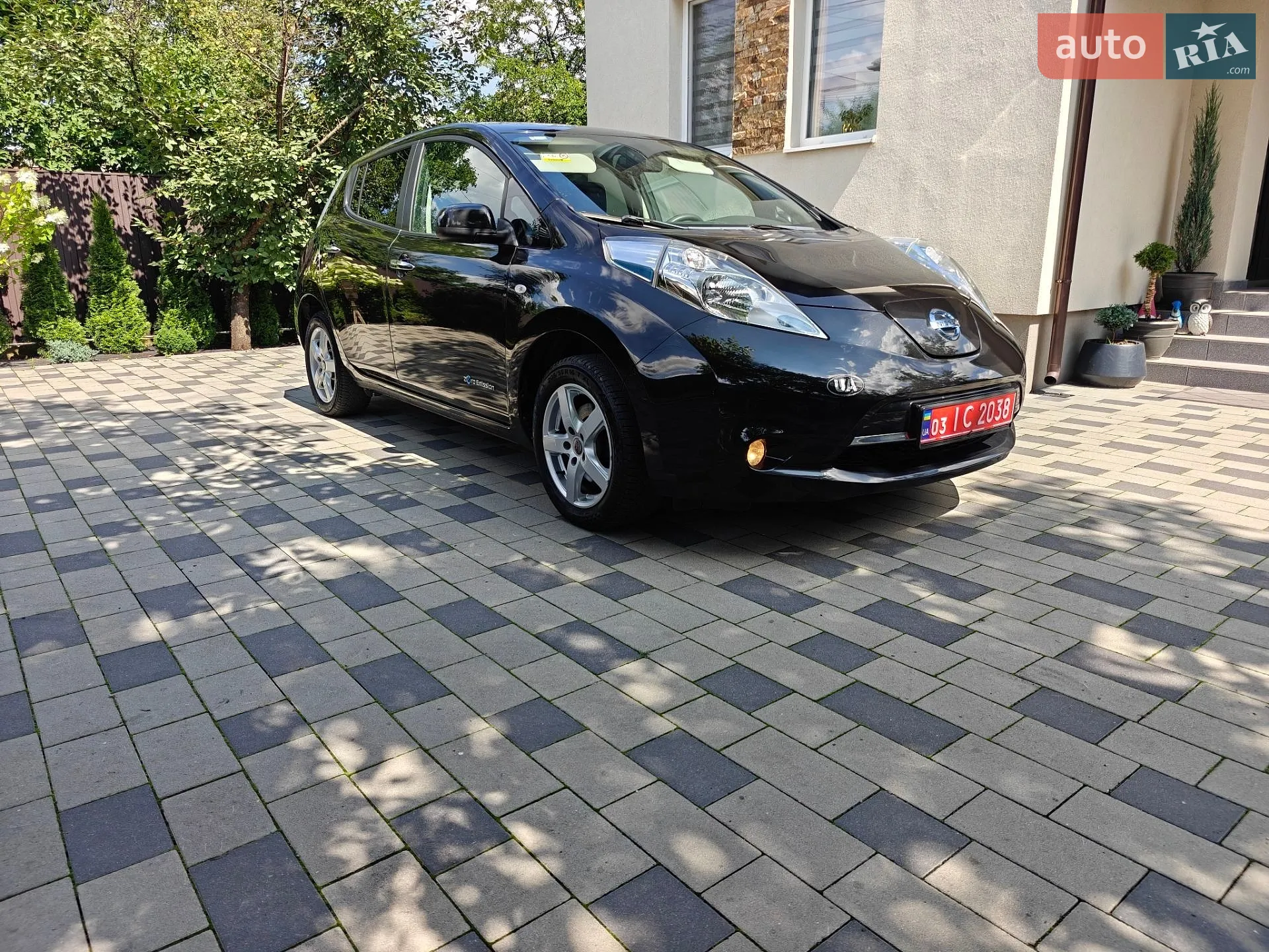 2015 Nissan Leaf - мініатюра 2