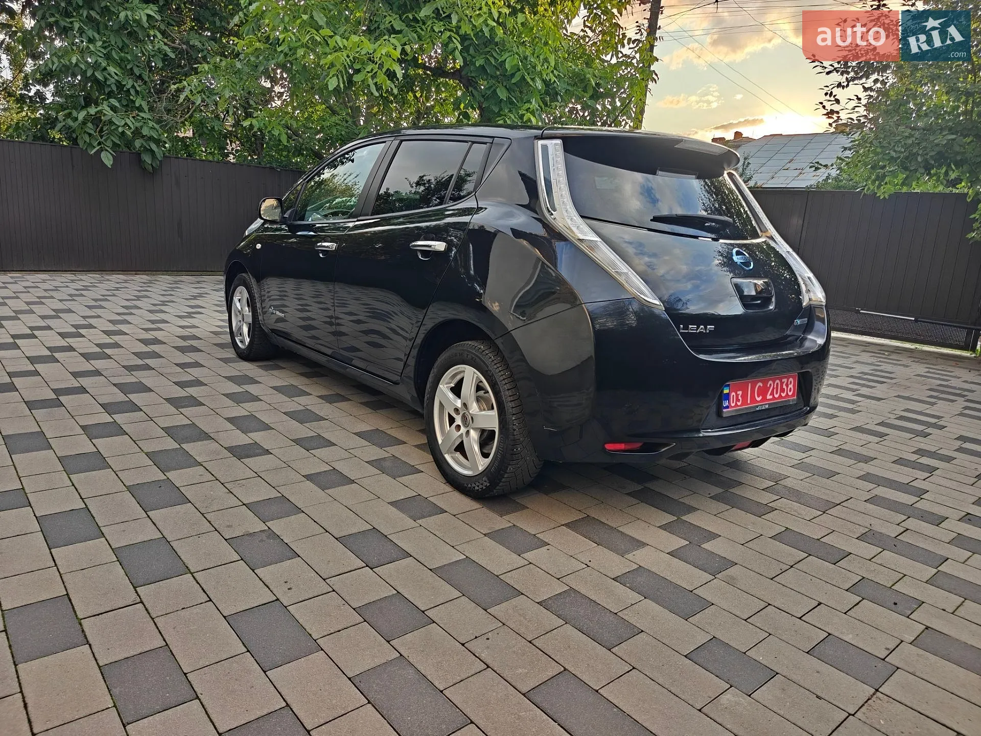 2015 Nissan Leaf - мініатюра 25