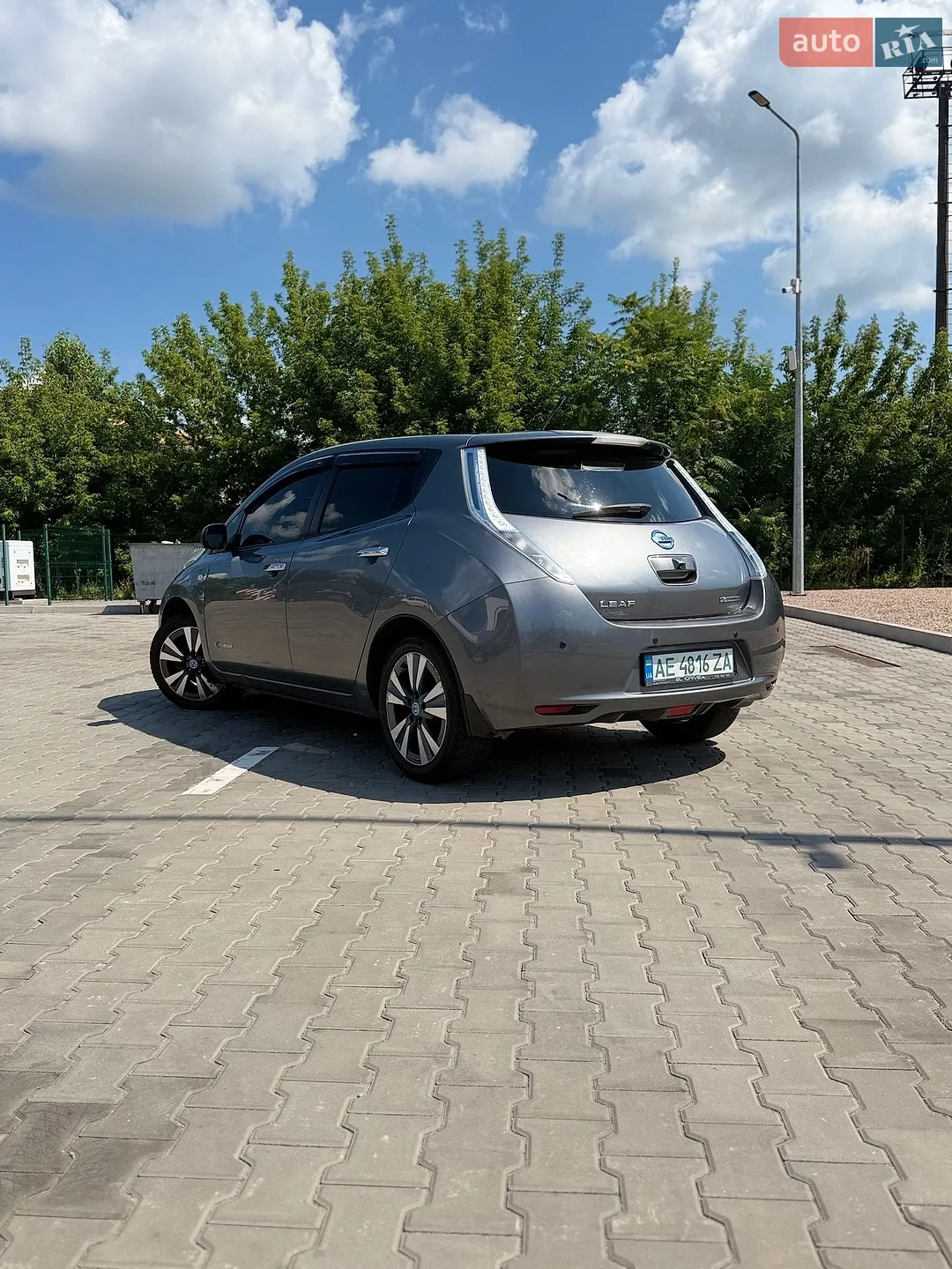 2013 Nissan Leaf - мініатюра 11