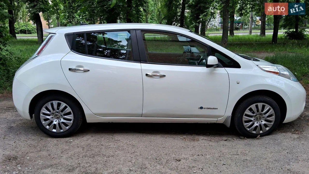 2015 Nissan Leaf - мініатюра 9