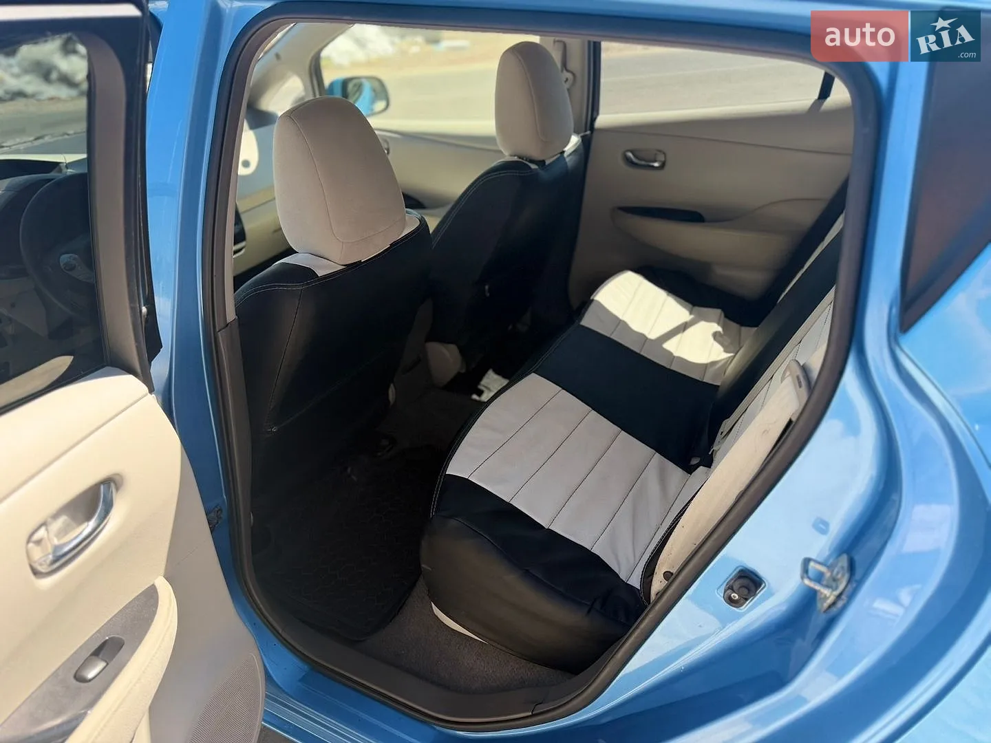 2011 Nissan Leaf - мініатюра 17