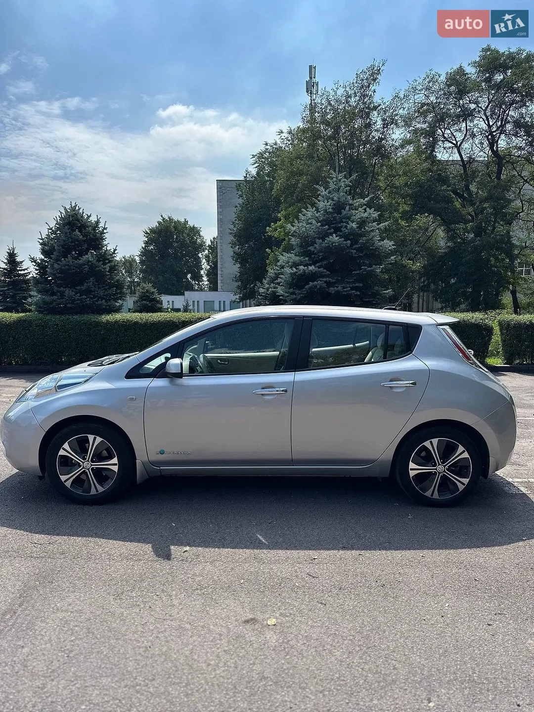 2017 Nissan Leaf - мініатюра 6