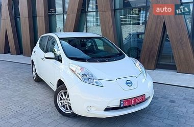Хетчбек Nissan Leaf 2015 в Луцьку