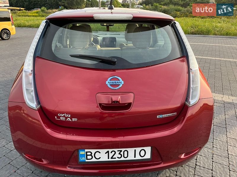 Хэтчбек Nissan Leaf 2012 в Львове