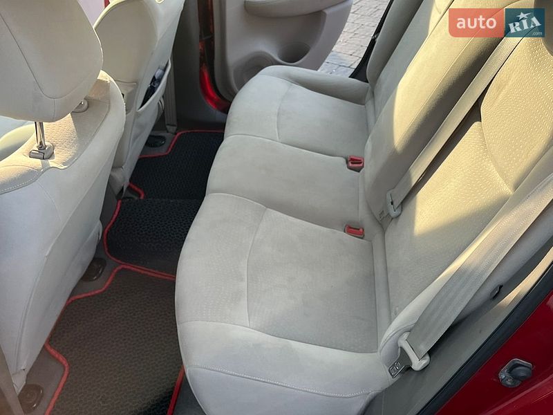 Хэтчбек Nissan Leaf 2012 в Львове