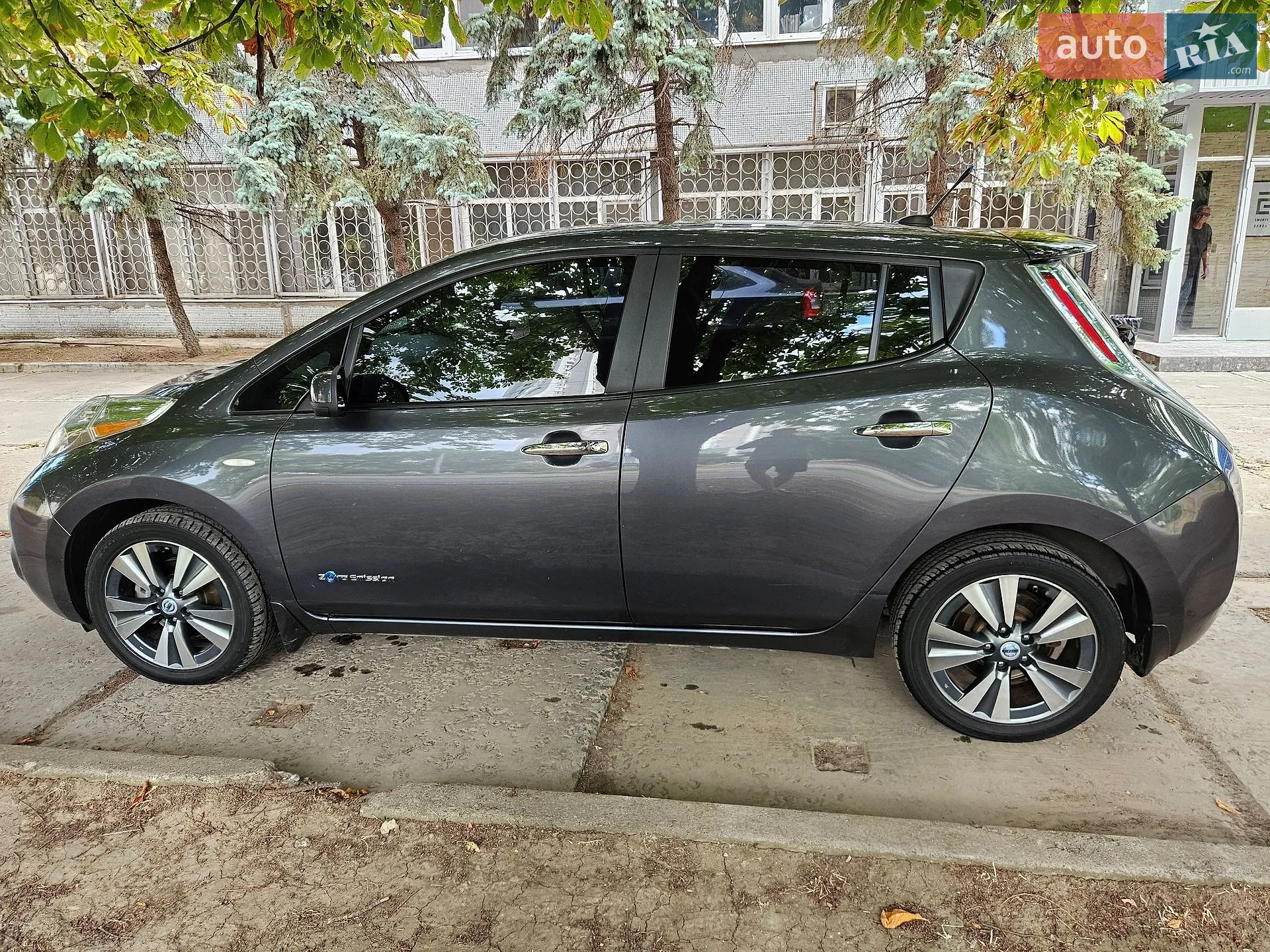 2013 Nissan Leaf - мініатюра 8