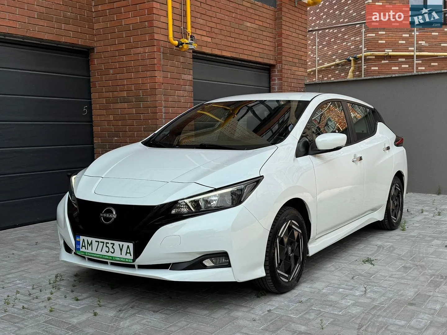 2022 Nissan Leaf - мініатюра 2