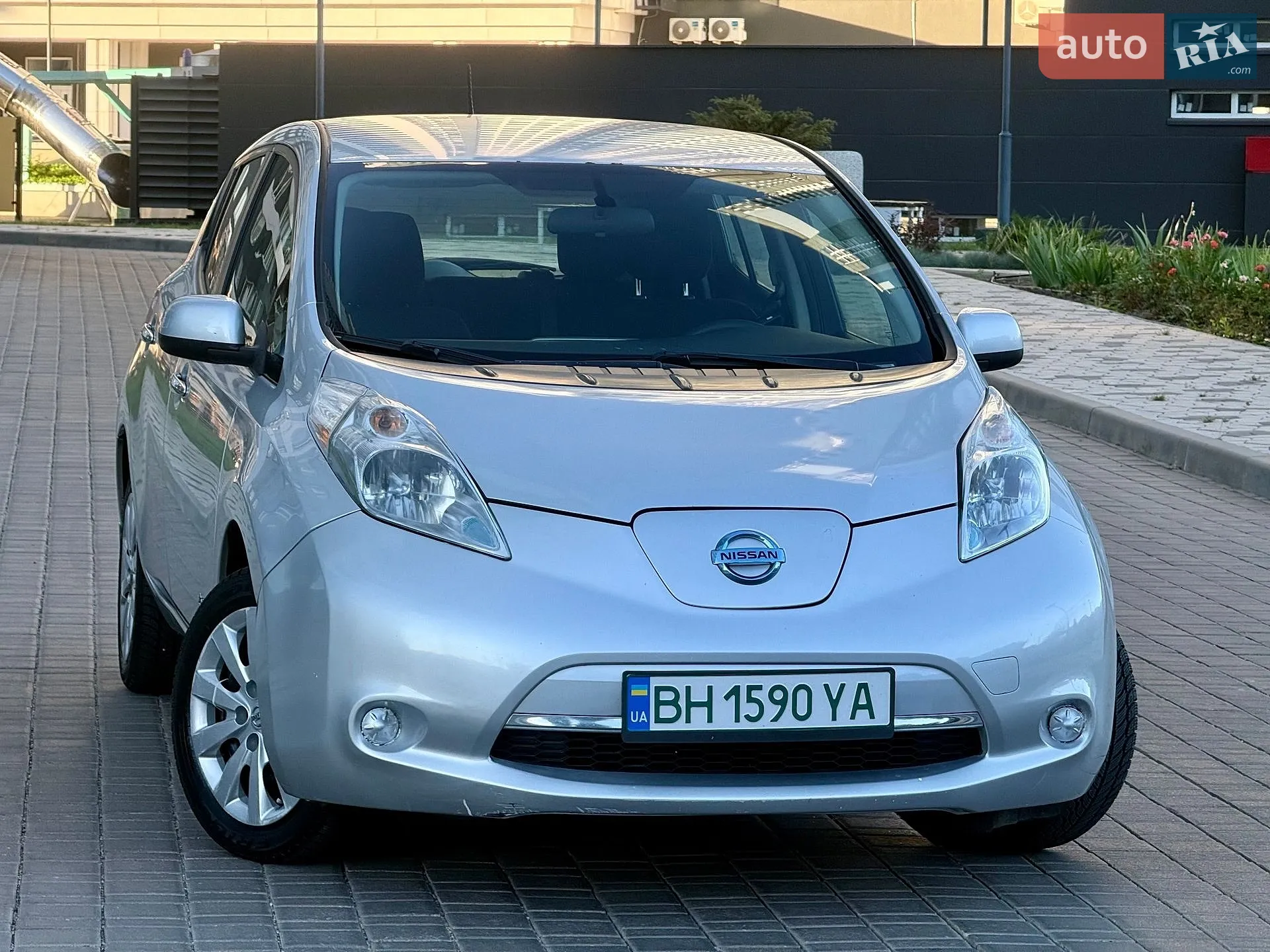 2016 Nissan Leaf - мініатюра 2