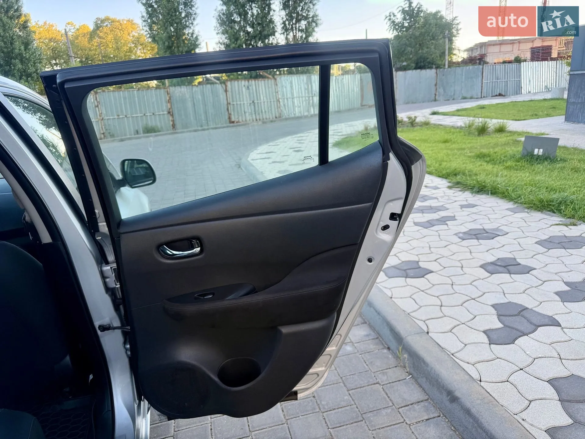 2016 Nissan Leaf - мініатюра 47