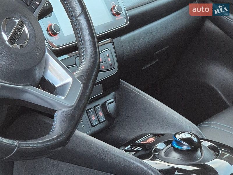 Хэтчбек Nissan Leaf 2018 в Золочеве фото 12 Хэтчбек Nissan Leaf 2018 в Золочеве