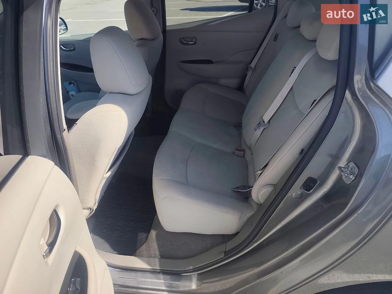 2014 Nissan Leaf - мініатюра 11