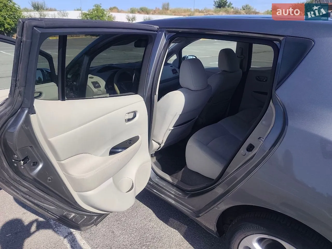 2014 Nissan Leaf - мініатюра 10