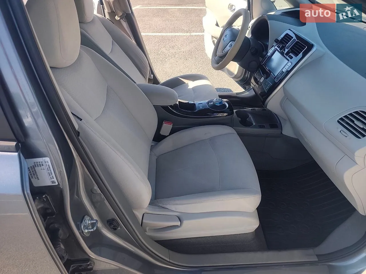 2014 Nissan Leaf - мініатюра 15