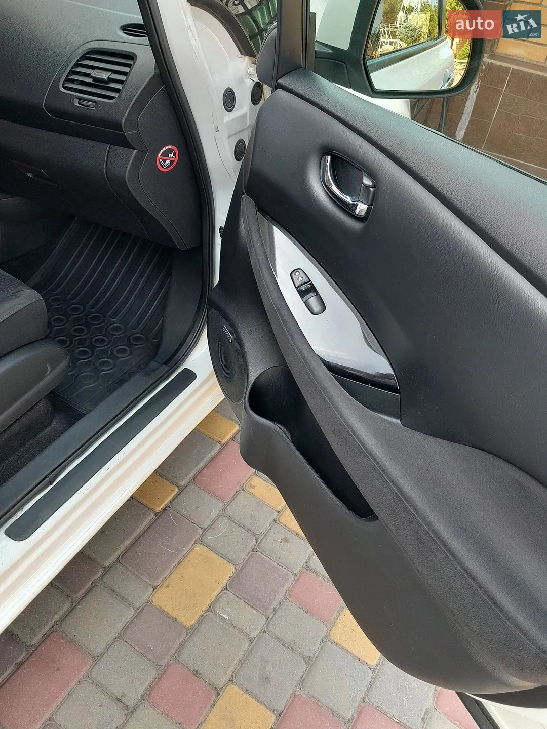 2016 Nissan Leaf - мініатюра 12