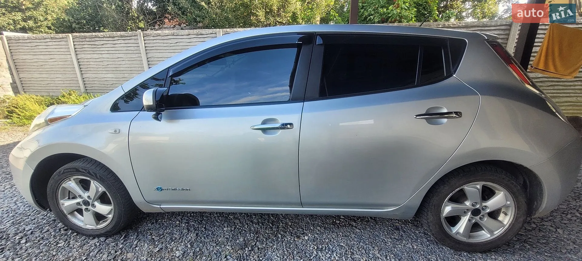 2015 Nissan Leaf - мініатюра 4