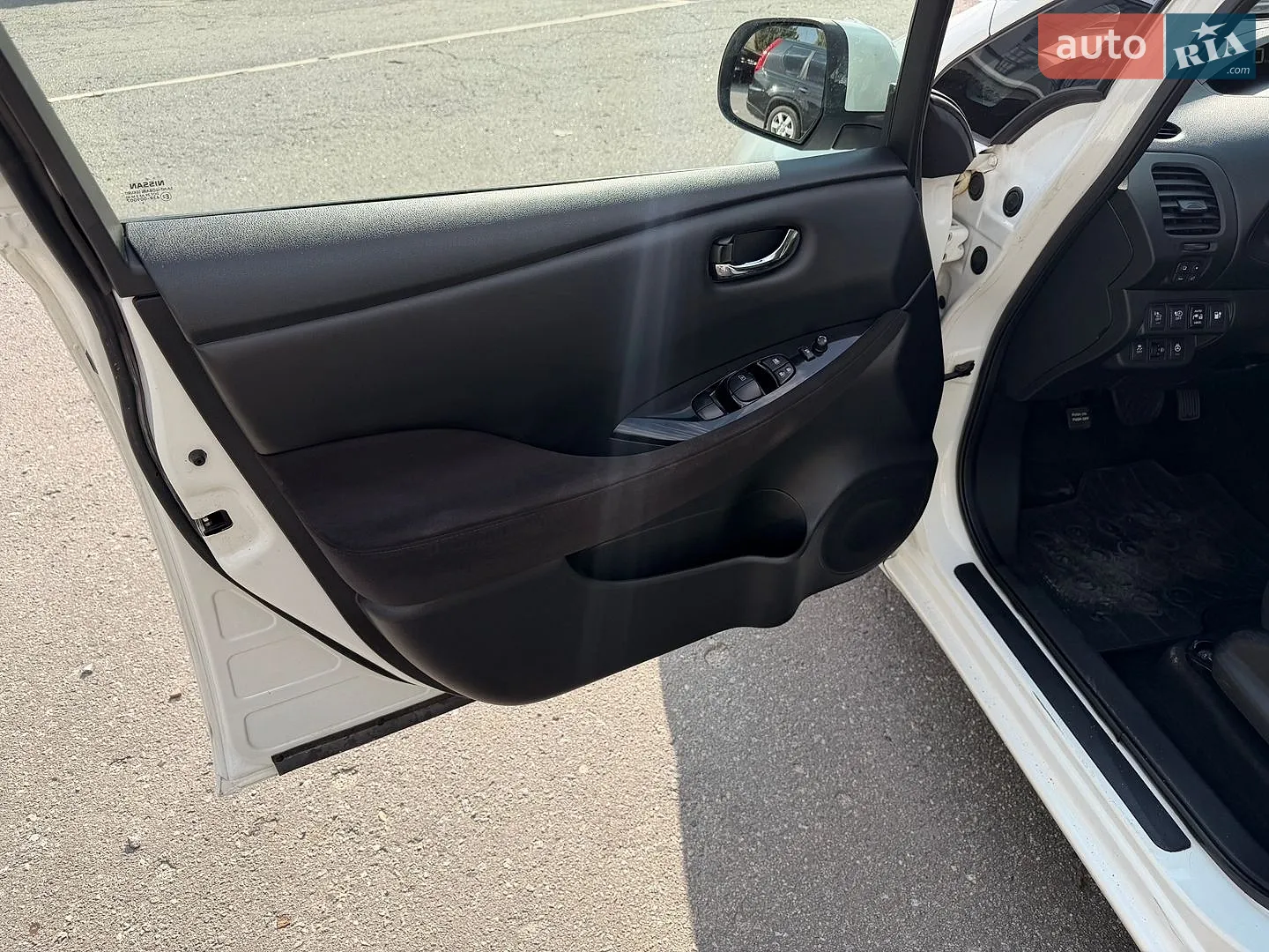 2016 Nissan Leaf - мініатюра 24