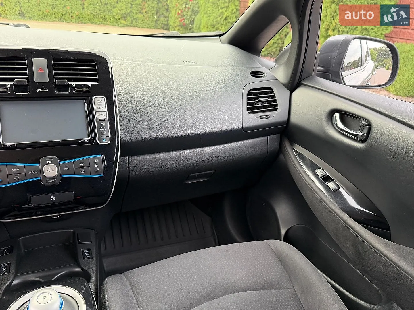 2015 Nissan Leaf - мініатюра 14