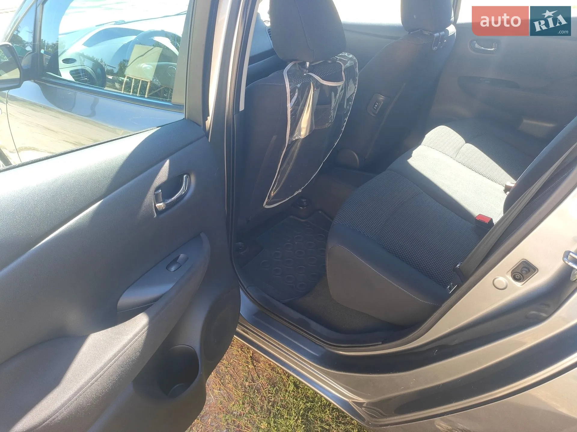 2013 Nissan Leaf - мініатюра 11