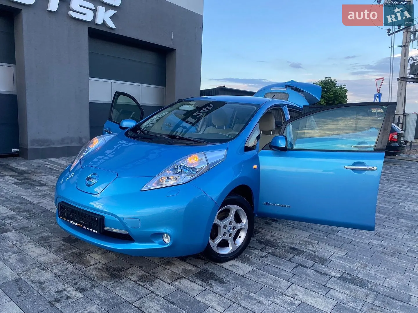 2012 Nissan Leaf - мініатюра 12