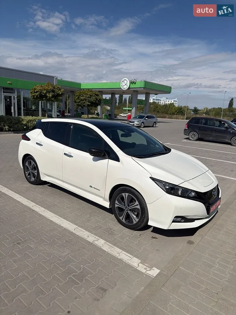 2018 Nissan Leaf - фото 1